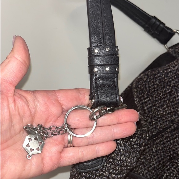 The Sak boho shoulder bag Black Textured one size / preowned adjustable - Picture 6 of 11